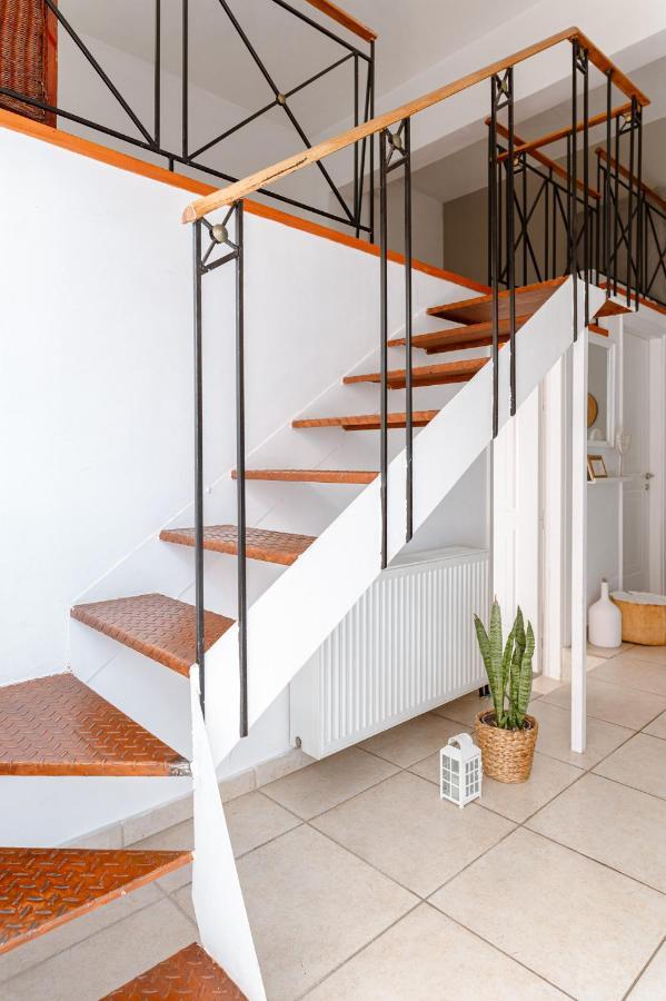A & D Apartment *